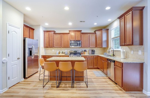 Glen Burnie House | Glen Burnie Vacation Rental w/Private Deck!