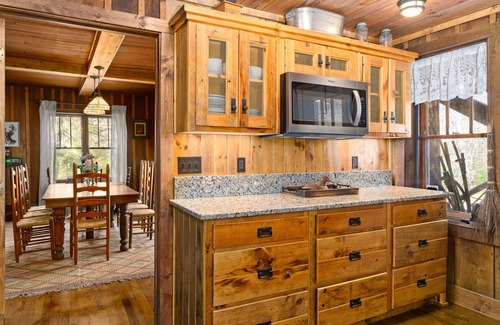 Topton Bed & Breakfast | Glen Choga Lodge