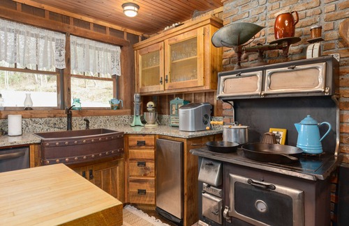 Topton Bed & Breakfast | Glen Choga Lodge