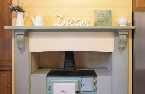 Wentworth Falls House | 'Glen Isla', 6bdm Historic Blue Mountains Cottage - Sleeps 12