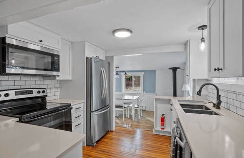 Goffstown House | Glen Lake Cabin Getaway
