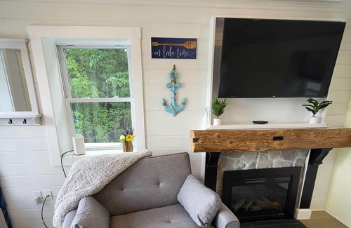 Goffstown House | Glen Lake Retreat! - Beautifully Updated Lakefront Home