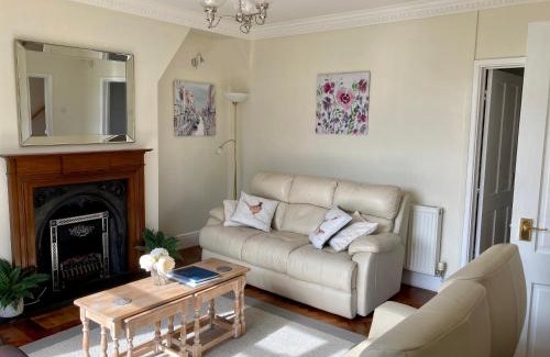 Nantwich House | Glenbrae House 3 bedrooms near Nantwich with countryside views on private driveway