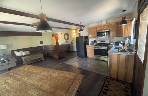 Lincoln Park House | Glenbrook Getaway
