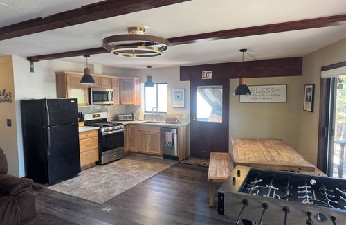 Lincoln Park House | Glenbrook Getaway