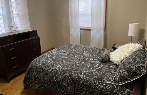 Springfield House | GLENCO PLACE - Easy access to I-44 and Hwy 65. SENIOR FRIENDLY!