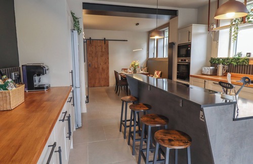 Wooler House | GLENCOE HOUSE, pet friendly, luxury holiday cottage in Wooler