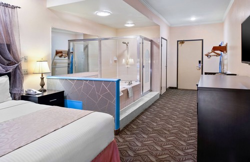 Somerset Hotel | Glendale Hotel