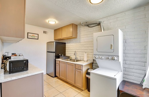 Glendale Condo | Glendale Unit w/Private Yard Near Sports Venues!