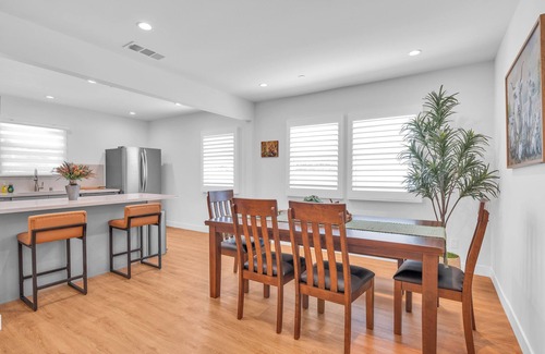 Glendora House | Glendora Route 66 Home Newly Renovated Spacious 4-bedroom with 6 bathrooms