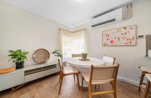 Glenelg North House | Glenelg Hideaway Bliss