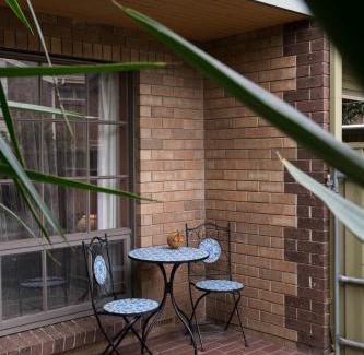 Glenelg North House | Glenelg North " Home Away From Home"