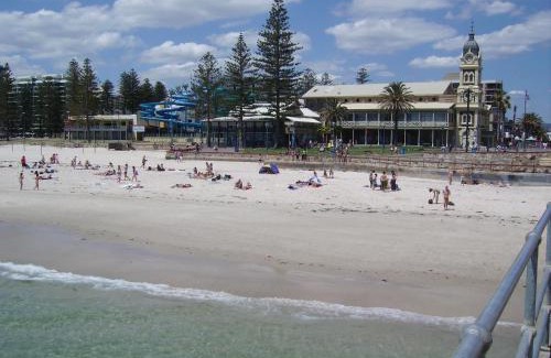 Glenelg East Bed & Breakfast | Glenelg Sea-Breeze