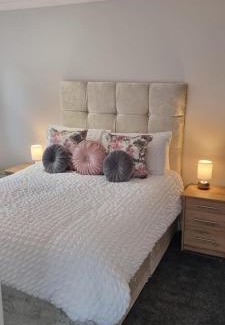 Balloch Bed & Breakfast | Glenfern Guest House and a separate Cottage with its own private hot tub