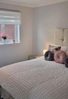 Balloch Bed & Breakfast | Glenfern Guest House and a separate Cottage with its own private hot tub