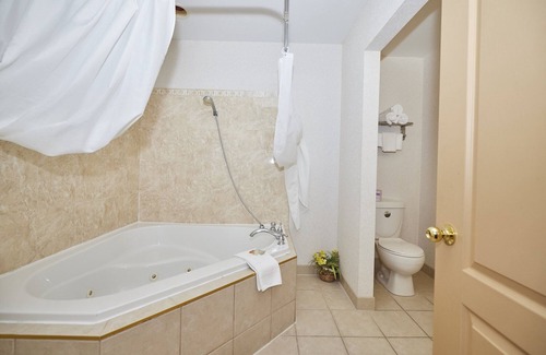 Niagara Falls Hotel | Glengate Hotel & Suites