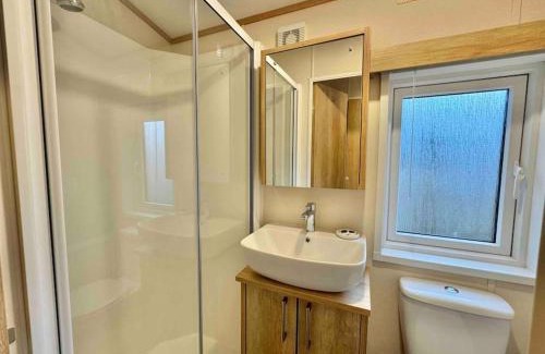 Fence Apartment | Glenmoor Lodge