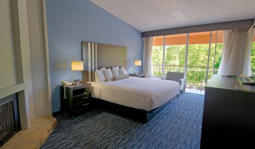 Gatlinburg Hotel | Glenstone Lodge