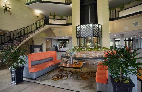 Gatlinburg Hotel | Glenstone Lodge