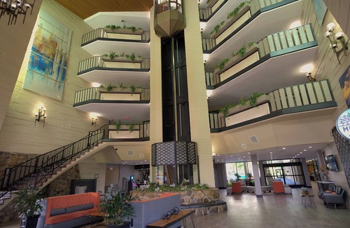 Gatlinburg Hotel | Glenstone Lodge