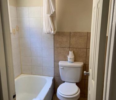 Springfield Hotel | Glenstone place extended stay motel