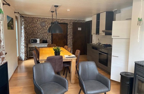 Stall Apartment | Gletscherblick Appartement Voor 8 /10 Personen met Eigen Ingang en Balkon !