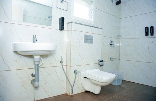 Adyar Hotel | GLOBAL INN AND SUITES