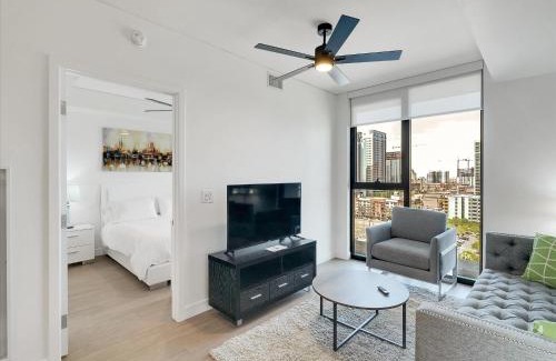 Evans Churchill Apartment | Global Luxury Suites at Downtown Phoenix