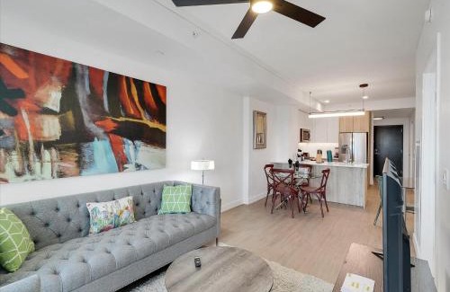 Evans Churchill Apartment | Global Luxury Suites at Downtown Phoenix