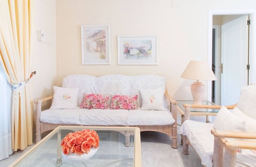 Playa de Almarda House | Global Properties: Cozy townhouse on Corinto beach