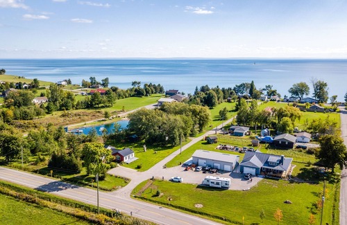 Dunnville House | GLOBALSTAY Cozy Cabin with a Hot Tub 300m from Lake Erie
