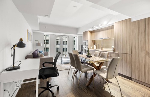 Bay Cloverhill Condo | GLOBALSTAY. Modern 1Bd+Den in The Heart of Toronto
