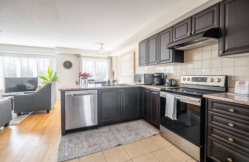 Thorold Apartment | GLOBALSTAY. New 3BR 2.5BA Townhouse, 19km to Niagara Jorney