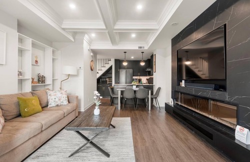 Long Branch House | GLOBALSTAY. Townhouse in Etobicoke Minutes Away Waterfront