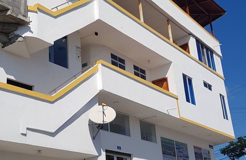 Bahia de la Academia Apartment | Gloria-Galapagos Inn