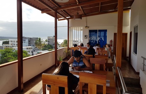 Bahia de la Academia Apartment | Gloria-Galapagos Inn