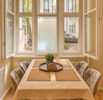 Steglitz Apartment | glorious cloud apartment