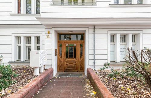 Steglitz Apartment | glorious cloud apartment