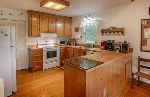 Franklin House | Glorious Mountain View! - Still's Hill