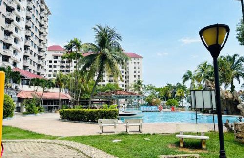 Taman Tanjung Apartment | Glory Beach Resort 2 Room