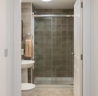 Bordesley Apartment | Glory Homes- City centre apartment , sleeps 7 with parking & WiFi