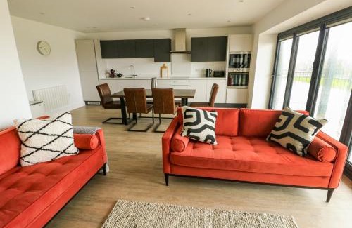 Marianglas Apartment | Glynllifon 3