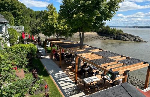 Ste Petronille Hotel | Goéliche hotel et appartement