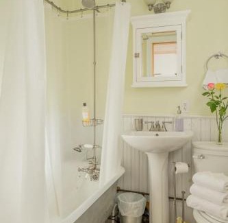 Lake Placid House | GO-Cottage Studio