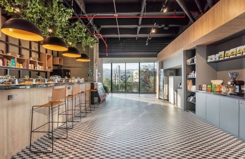Guayabal Apartment | Go Living 1015 · Cozy Loft apt, kitchenette and AC with coworking