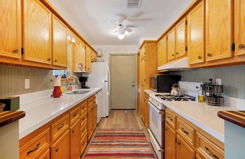 San Marcos Cabin | Goat-Tastic Retreat: Tub, Fire Pit, Porch & Pool