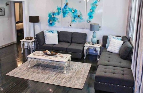 Chalmette House | God's Water Lou LLC · Quiet New Orleans Escape - Magnolia Bungalow