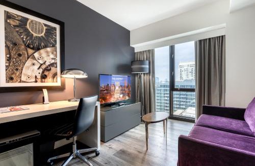 Near North Side Hotel | Godfrey Hotel Chicago