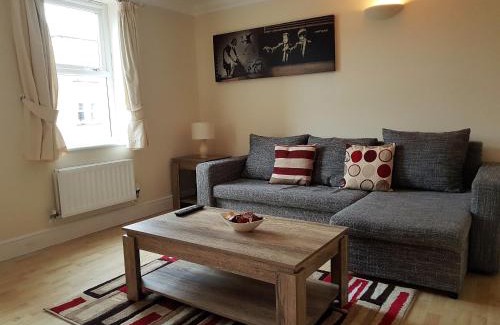 Swindon Apartment | Godwin Court Apartments