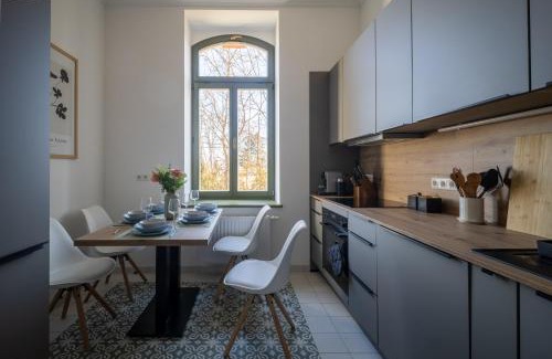 Strehlen Apartment | Goethe Palais am Großen Garten, Arbeitsplatz, ruhig, max 6P, Smart-TV, eigener Parkplatz